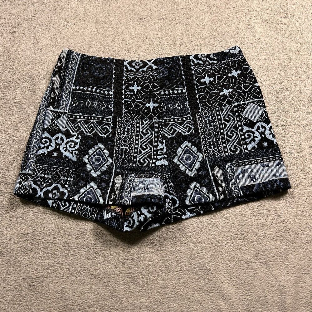 Ecote Tapestry Shorts Womens 6 Black Blue Boho Festival Geometric High Rise
